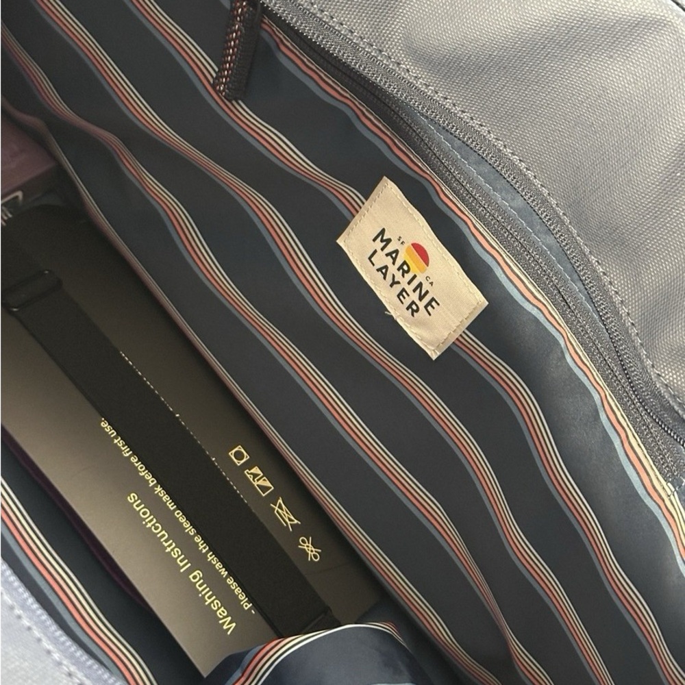 Marine Layer Nave Weekend Bag Stylish - Picture 5 of 5